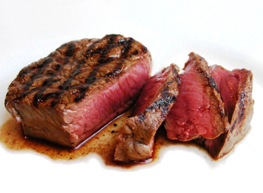 what is a steak day on hcg diet?